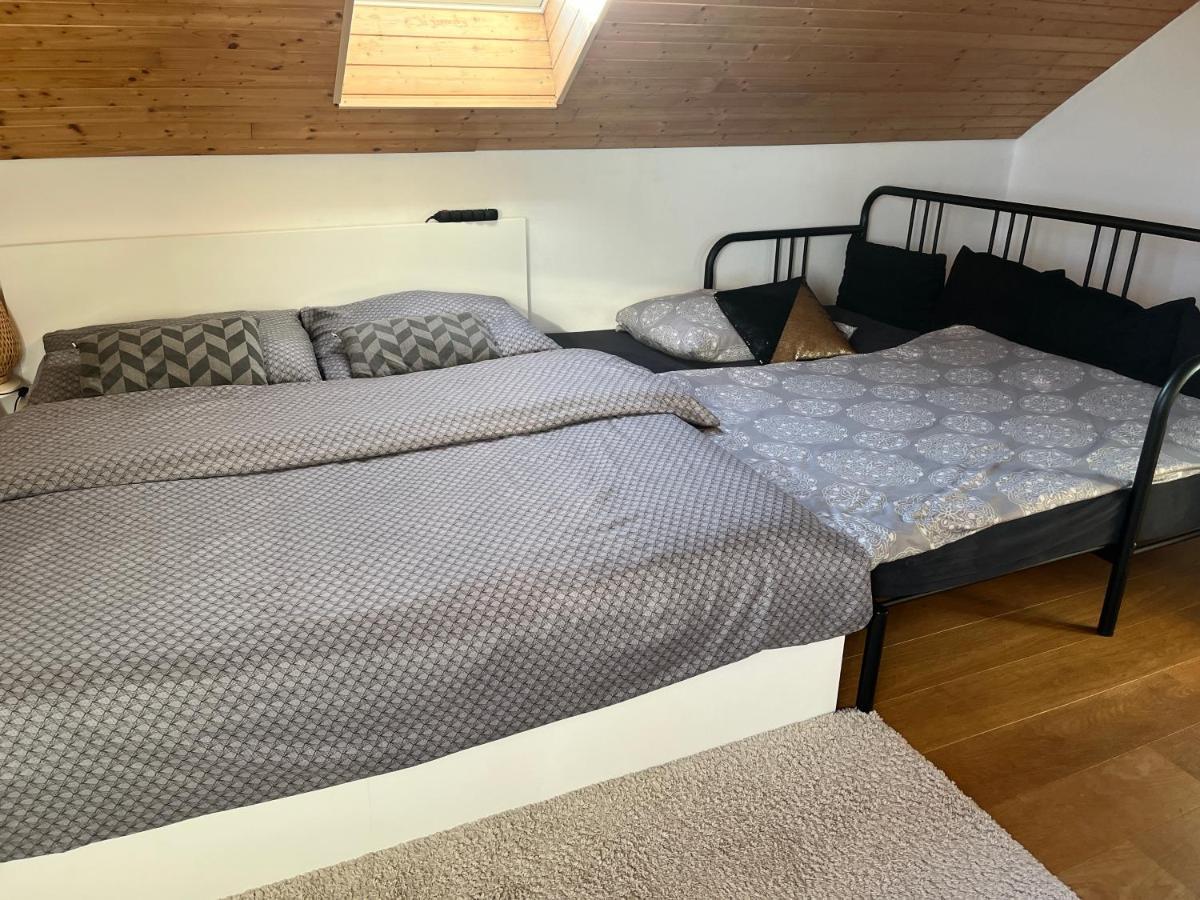 Kájov "Stone'S Throw" Krumlov 5 Min By Car, Lipno 15 Min By Car, 2 Bdrooms,Playroom מראה חיצוני תמונה